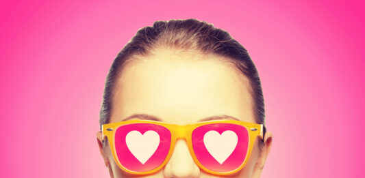 Mamo, dlaczego te wszystkie dziewczyny biegają za chłopakami?