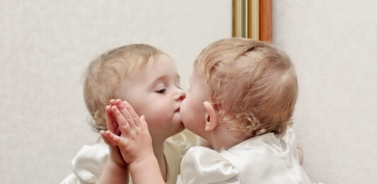 Czy wychowujemy dzieci na narcyzów?